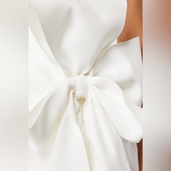 Elliat Phaedra 3D Bow Mini Dress In White - Picture 4 of 6